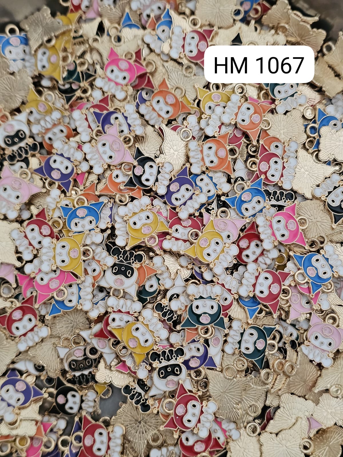 Cute Cartoon Face Enamel Charm (100 pcs in one pkt) (HM 1067)