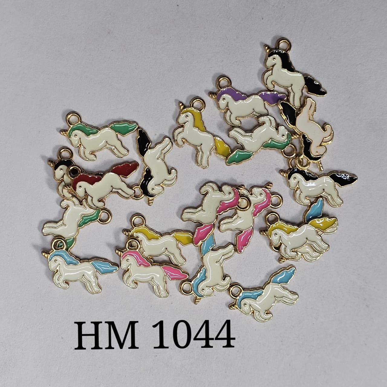 UNICORN CHARMS 100 PCS MIX GOLD ( HM 1044 )