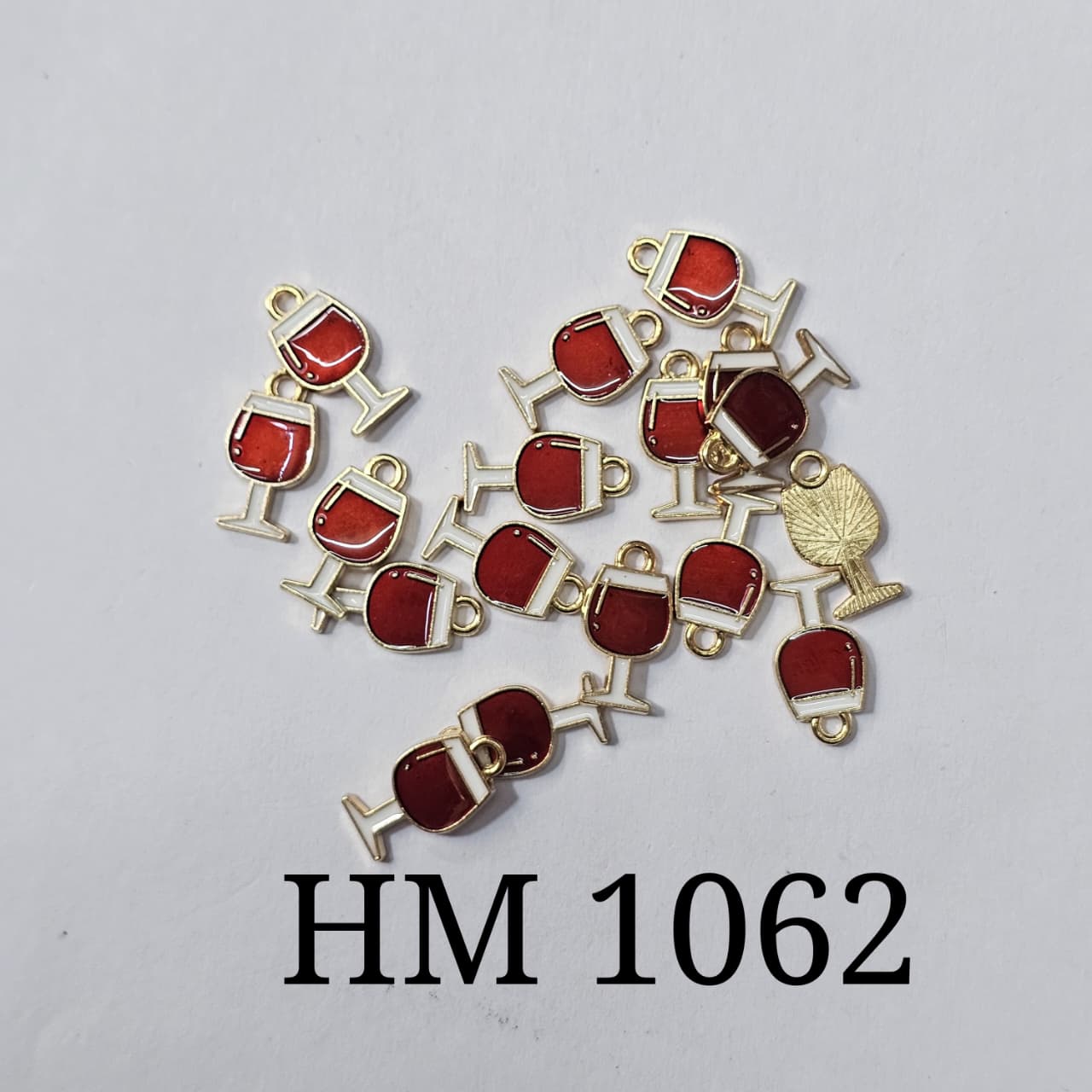 CHARMS 100 PCS GOLD ( HM 1062 )