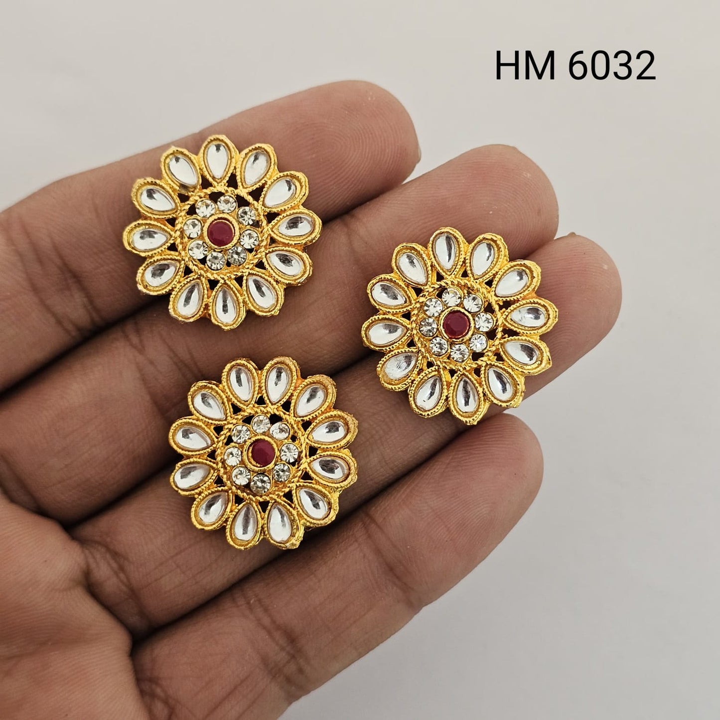 Gold Finish Kundan Floral Stud - HM 6032
