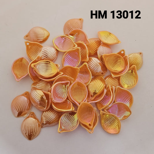 Iridescent Ribbed Leaf/Shell Sequins pkt 500 gram (HM 13012)