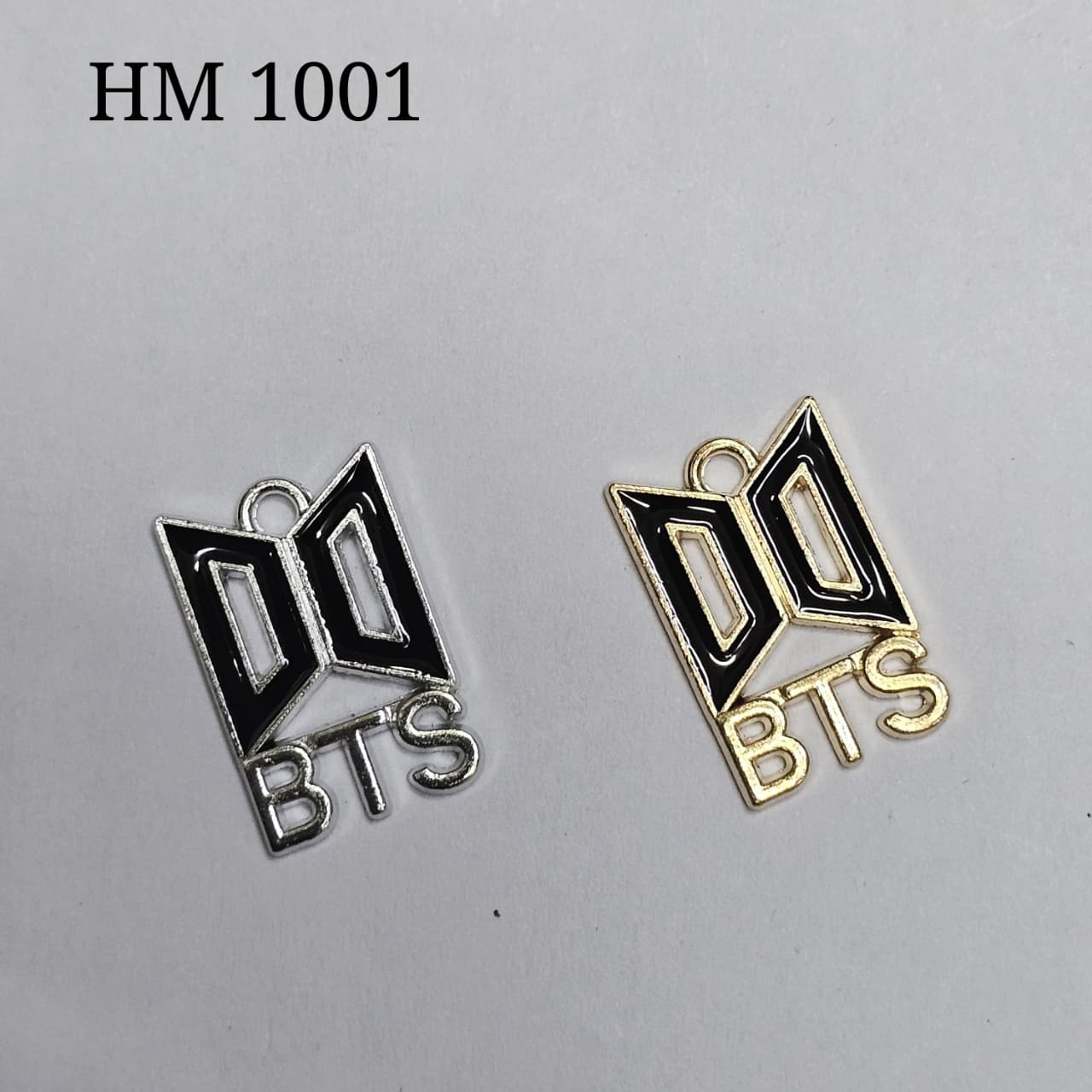 BTS charms ( 100 pcs ) gold and silver 50 - 50 HM 1001