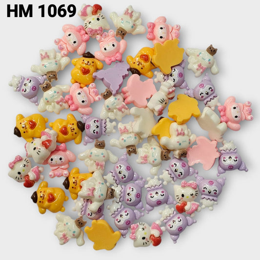 UV PLASTIC CHARMS RANDOM PATTERNS ( HM 1069 )