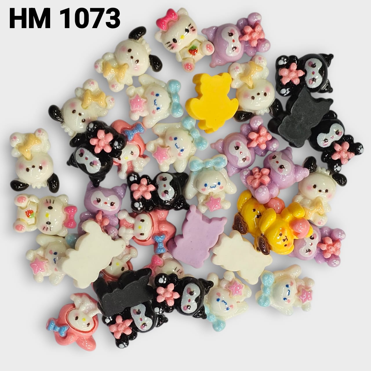 UV PLASTIC CHARMS RANDOM PATTERNS ( HM 1073 )