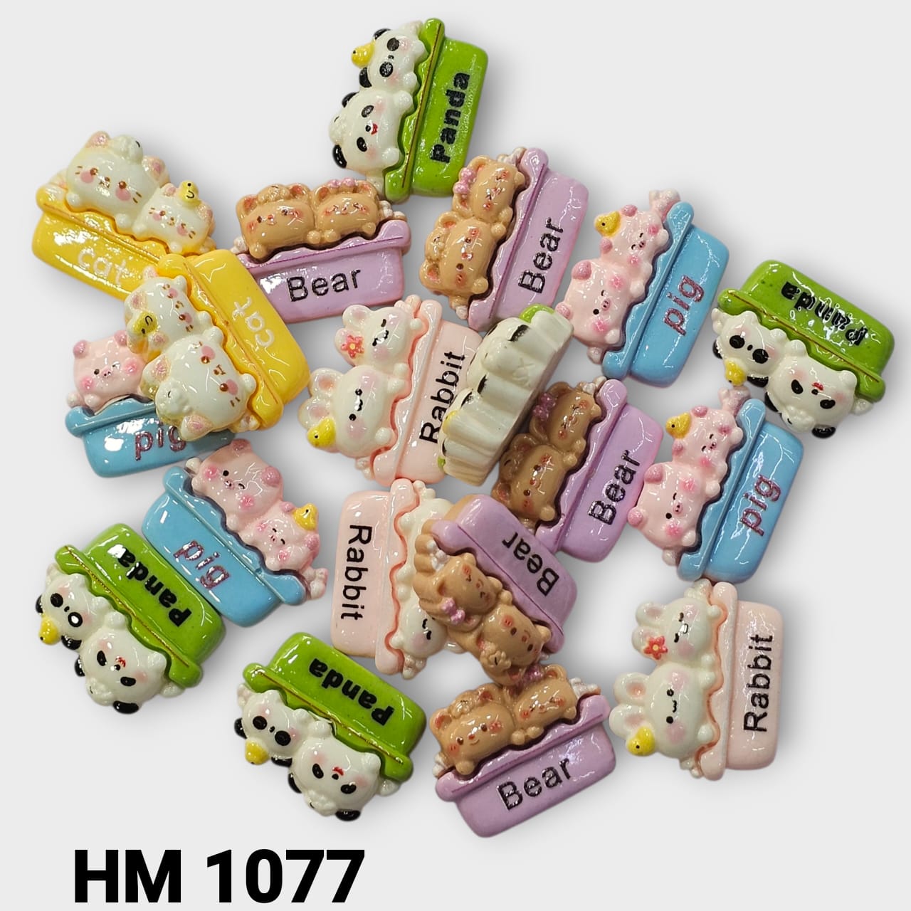 UV PLASTIC CHARMS RANDOM PATTERNS ( HM 1077 )