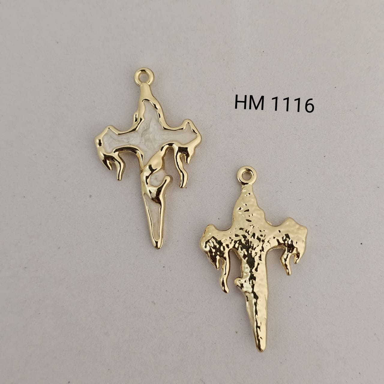 Cross Shape Enamel Charm Pendant – White Finish 10 pcs (HM 1116)