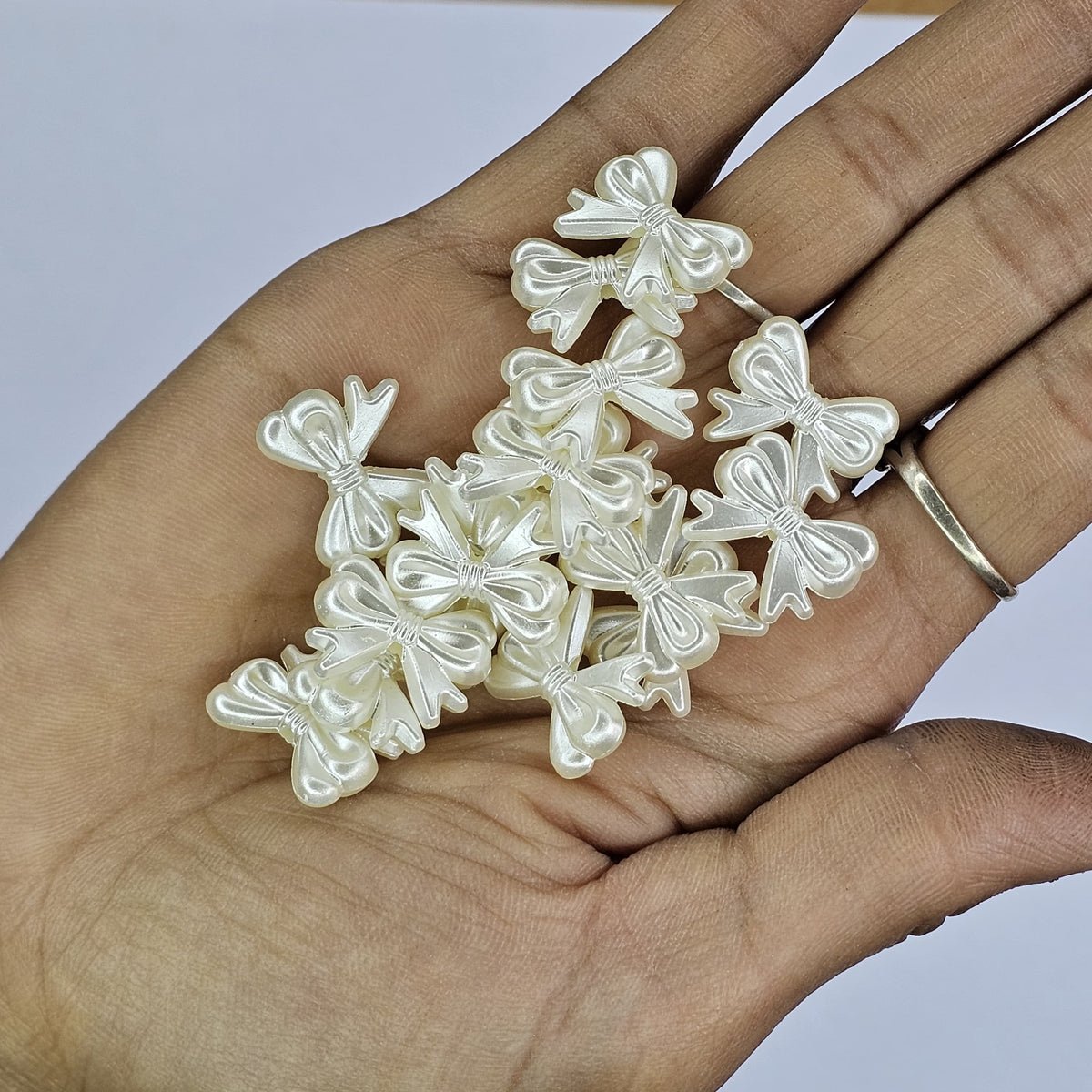 Pearl Bow Beads